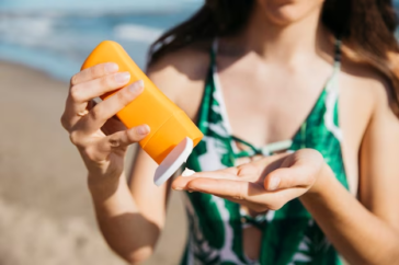 Chemical sunscreen vs physical sunscreen: Understanding the key differences
